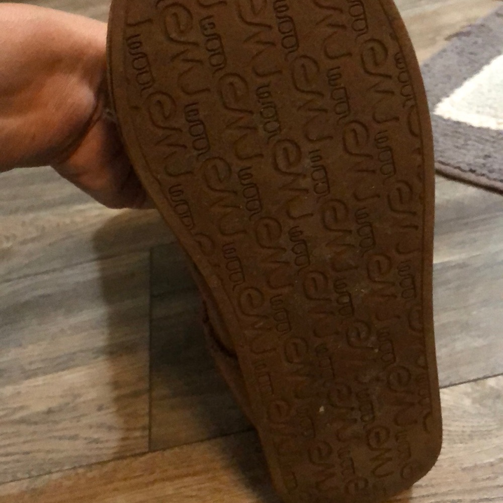 Boots - Picture 6 of 7